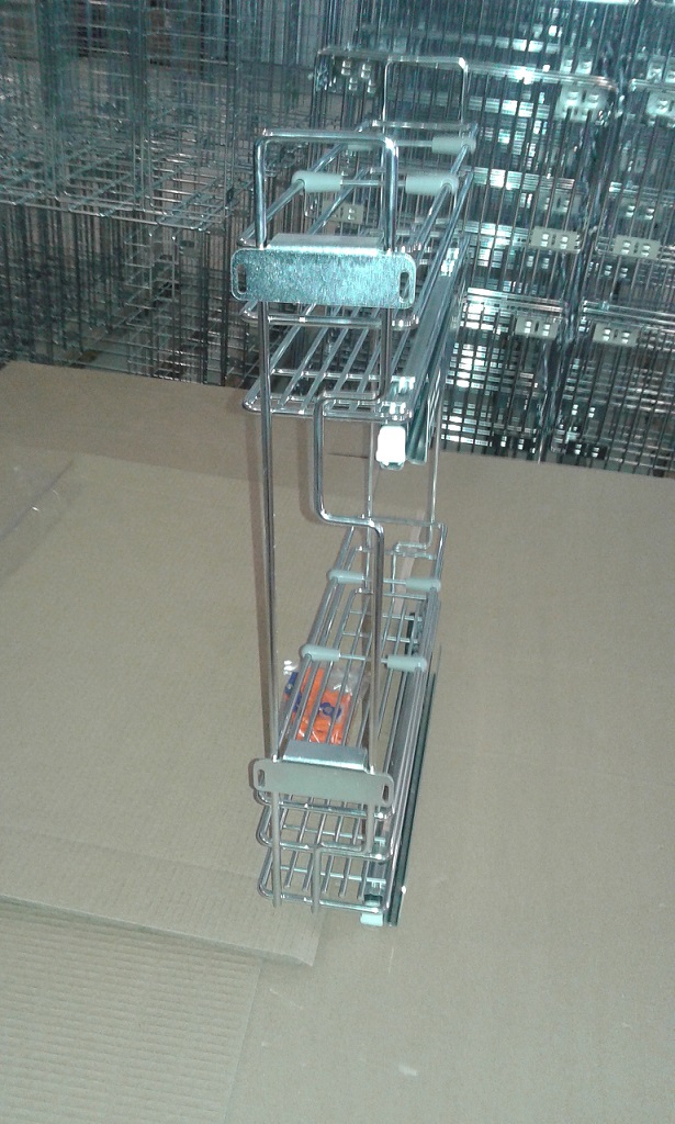 картинка Бутылочница 2-х уровн. ЮММ BOYARD SOFT1 (правое крепл) в базу 150мм, с рег.фас., с дов-ом от магазина DFCH 
