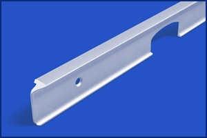 картинка Угловая соед. планка д/столешниц "СОЮЗ" R3 мат. 28мм/600мм от магазина DFCH 